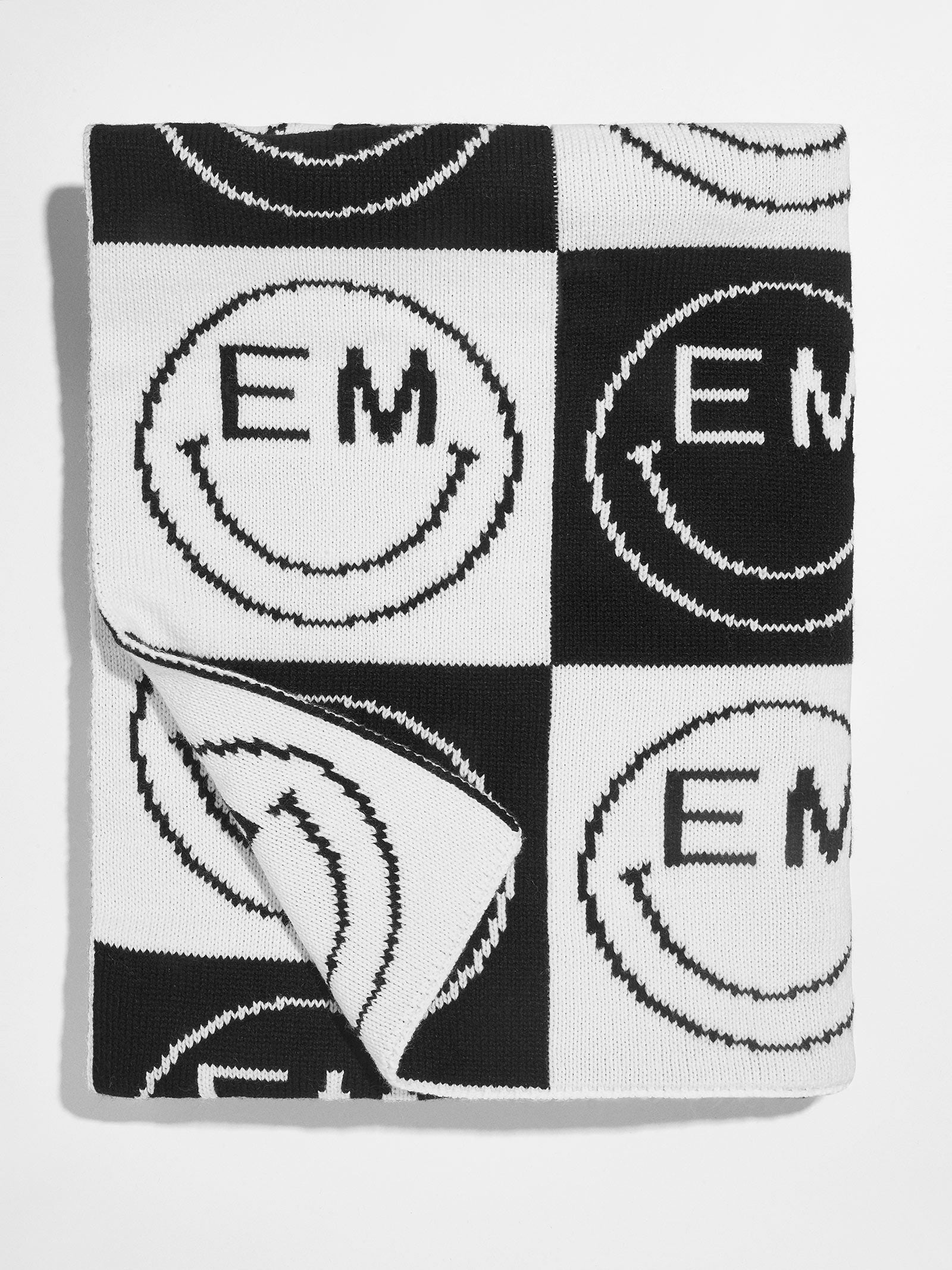 All Smiles Custom Blanket - Black/White - Image 4