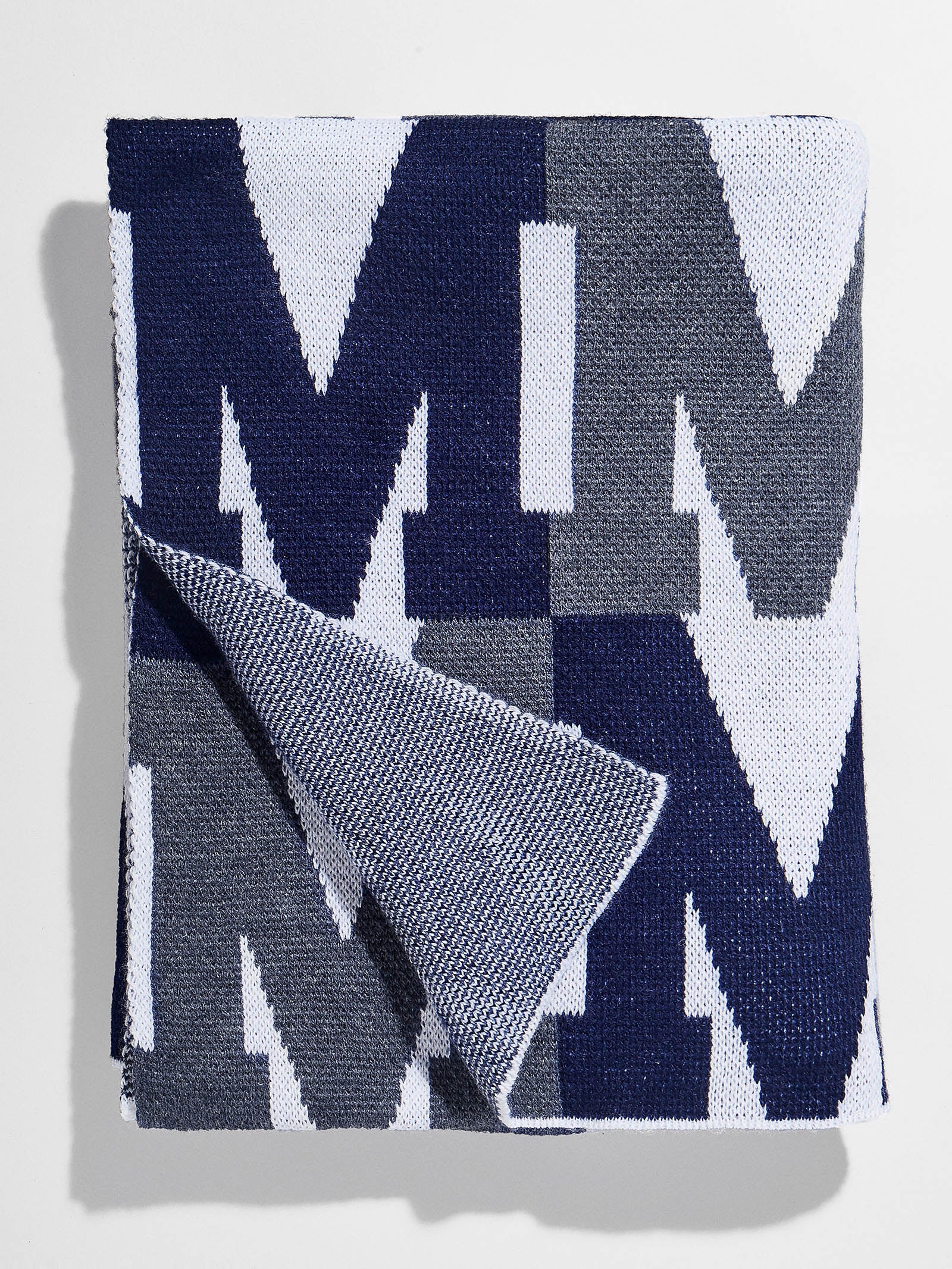 On Repeat Custom Blanket - Blue/White - Image 3